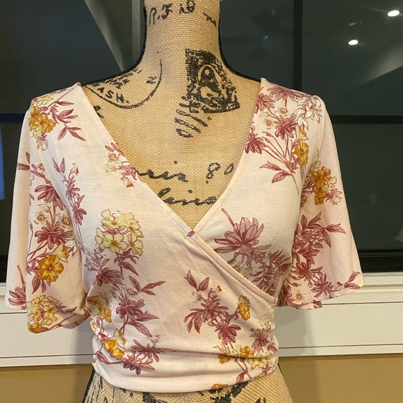 B.P. Nordstrom | Floral Wrap Crop Top | Sz Small - Picture 7 of 9